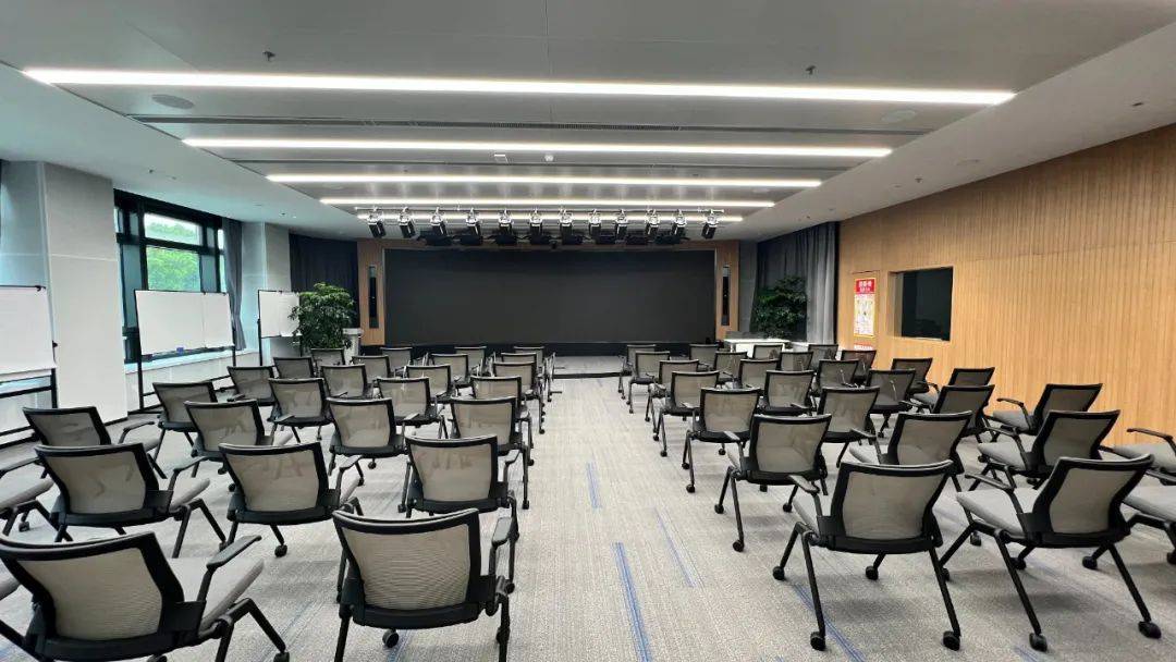 总投资约12亿元！这家瑞士企业闵行工厂即将竣工，被誉为种牙界的“爱马仕”